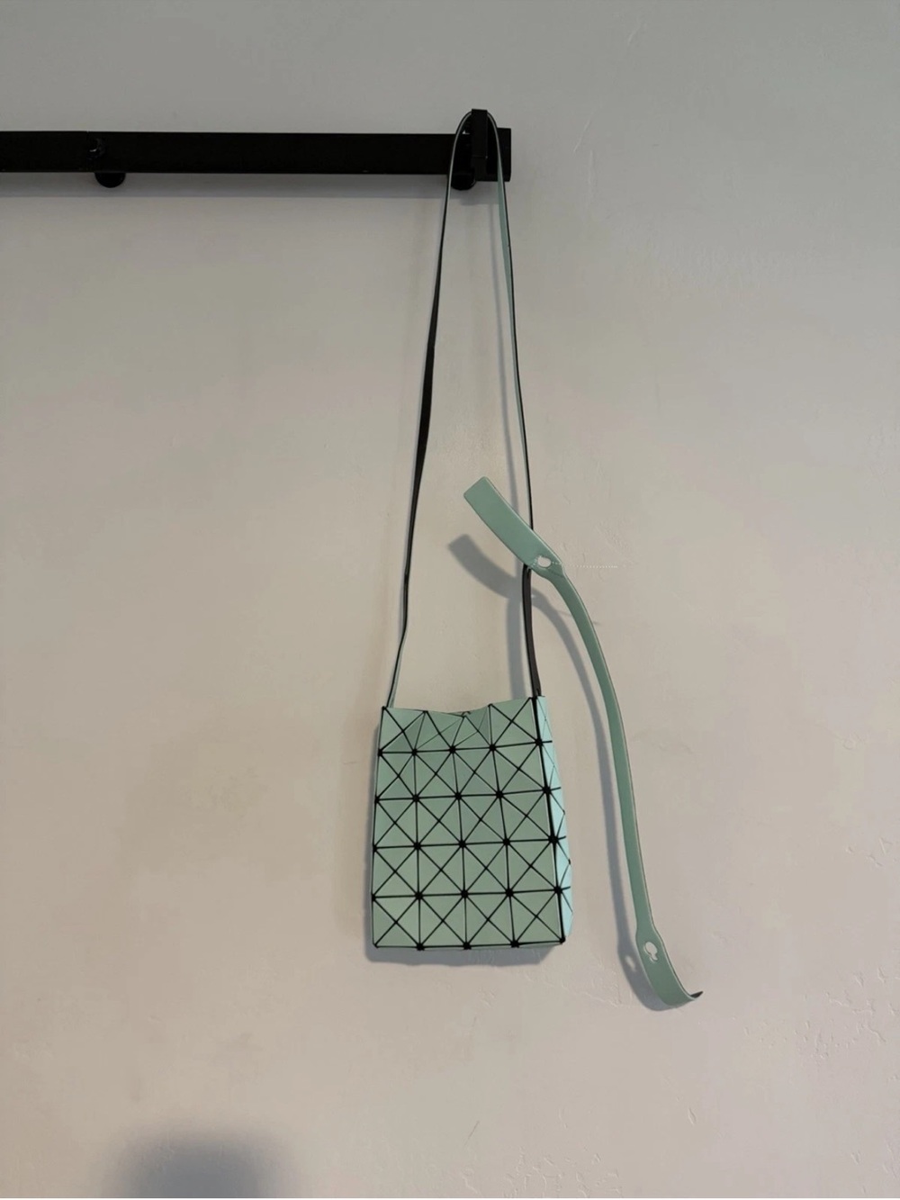 Mint Geometric Crossbody Bag - Women BAO BAO ISSEY MIYAKE Green Carat Small Bag